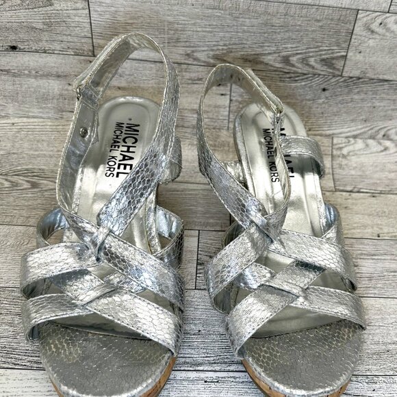 MICHAEL Michael Kors Girls Youth Silver Open Toe Cork Wedged Heel Sandals Size 3 - Picture 2 of 9